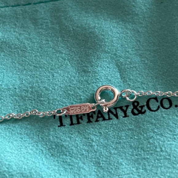 Tiffany & Co Silver starfish pendant necklace - Picture 2 of 3